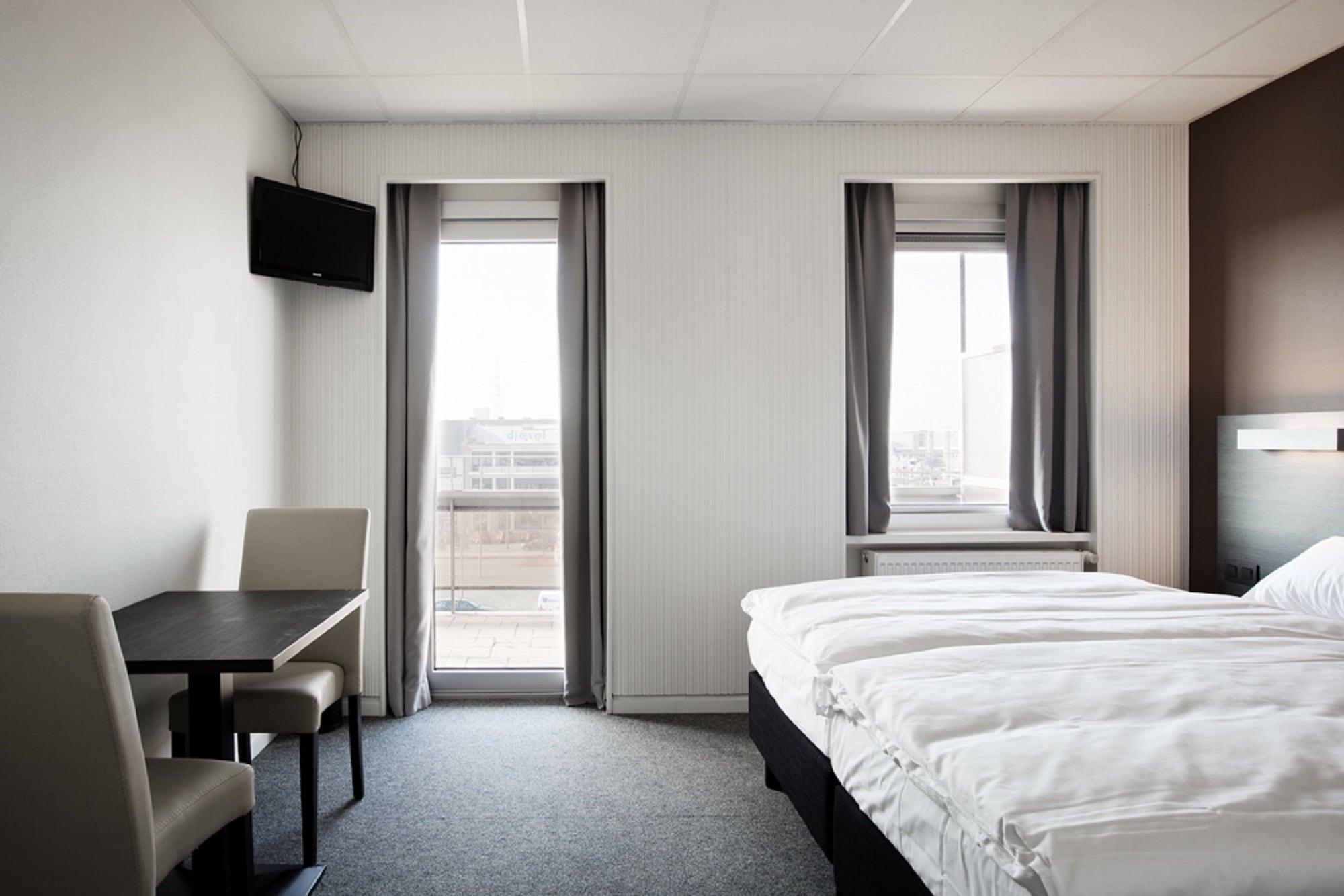 Antwerp Harbour Hotel Exterior photo