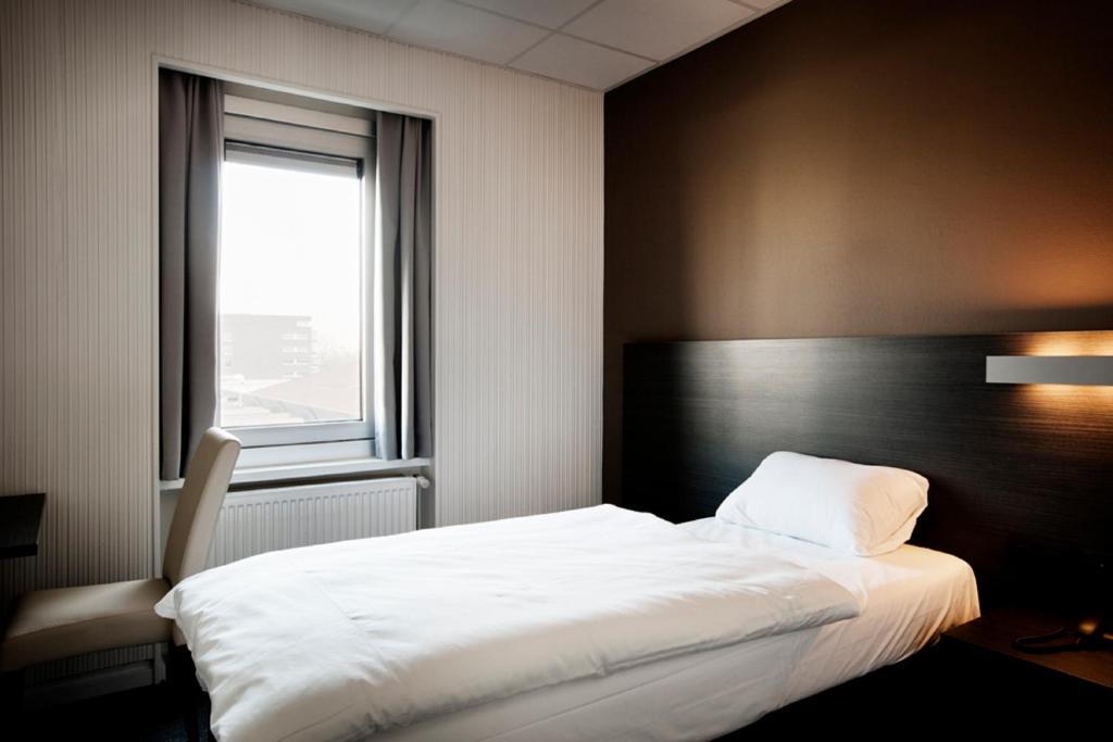 Antwerp Harbour Hotel Exterior photo